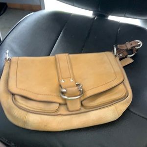 Vingtage Coach bag tan